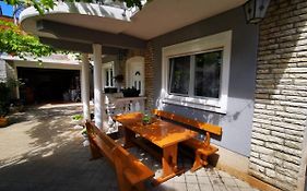 Apartments Sanda Tribunj